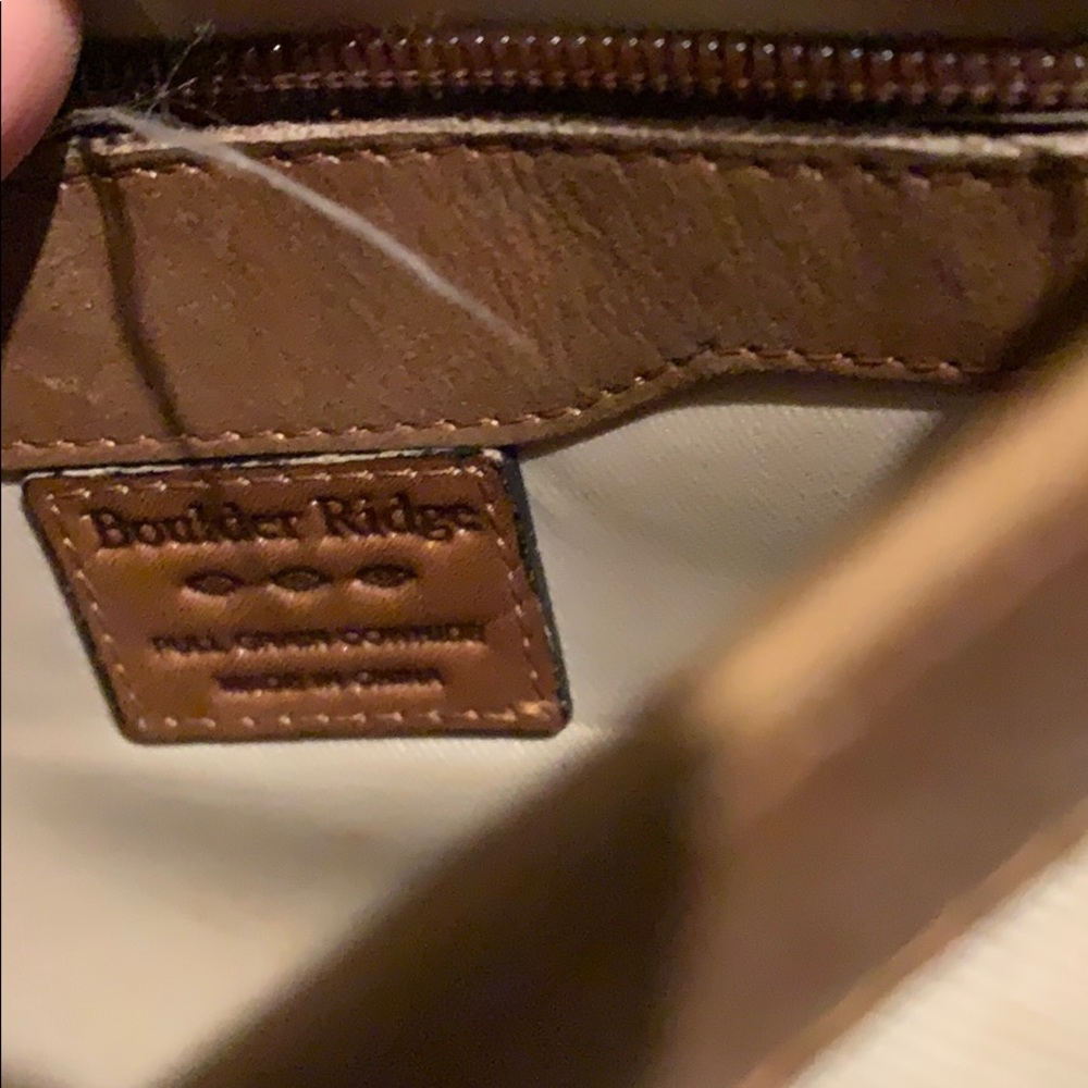 Boulder Ridge cross body